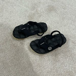 Volcom Black Sandals size 9